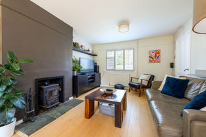 Sitting/Dining Room- click for photo gallery